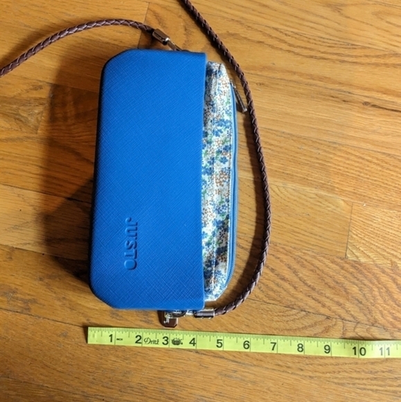 JU'STO Small Blue & Floral Crossbody Purse - Picture 10 of 11